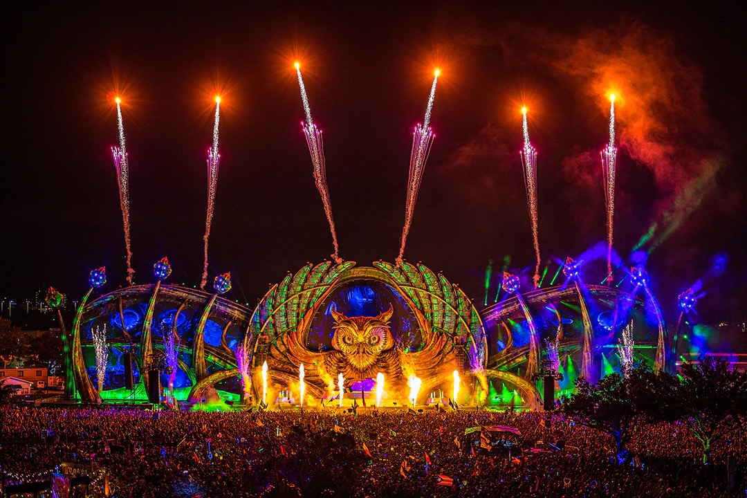 Complete Guide to Getting to EDC Orlando 2025